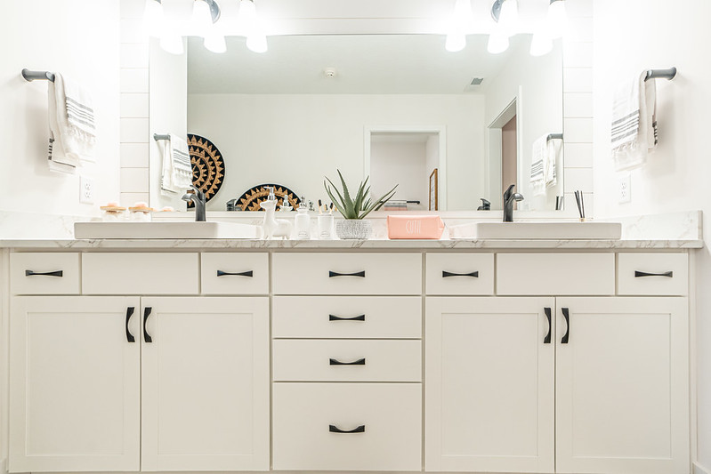 Winchester II bathroom