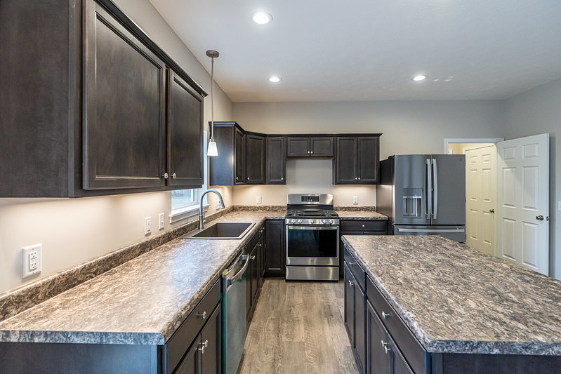 Jamestown II Family Kitchen